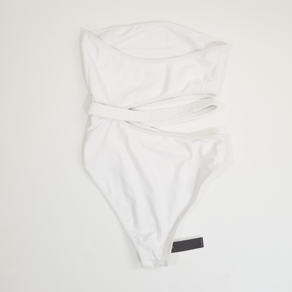 LOVERS + FRIENDS NWT American Girl One Piece Small - Picture 6 of 7